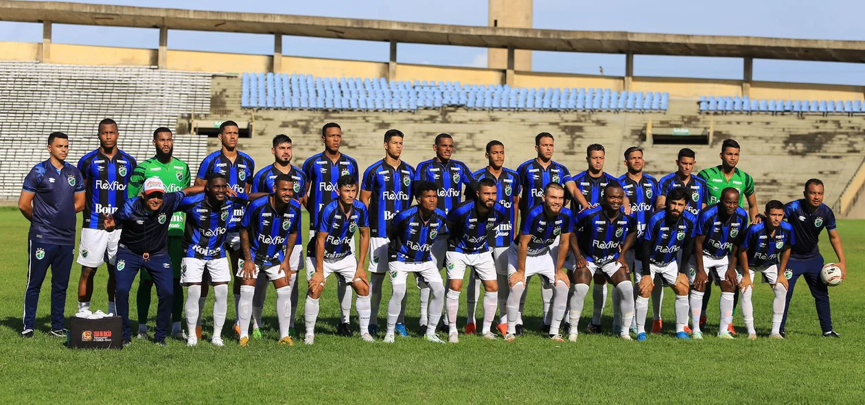 Equipe do Altos alinhada