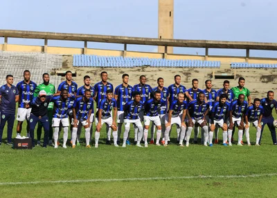 Equipe do Altos alinhada