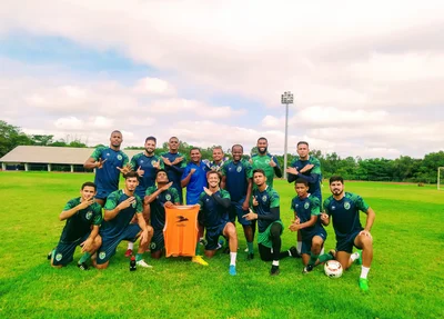 Equipe que saiu vencedora do rachão feito durante o treinamento