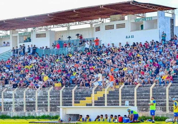 Estádio Tibério Nunes