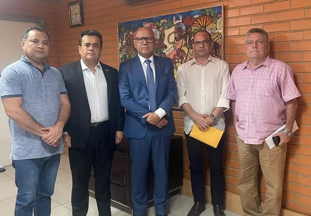 Evaldo Gomes, Henrique Pires e o presidente  da Assembleia Legislativa do Piauí, Franzé Silva