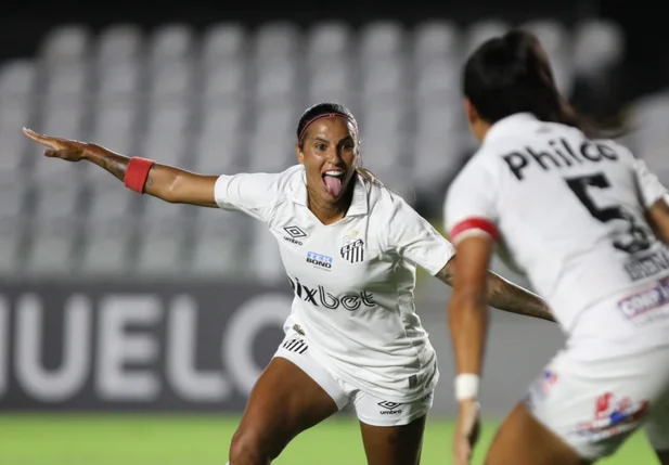 Fabi Simões abriu o placar da partida contra o Flamengo