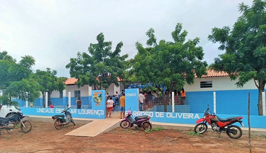 Fachada da Inauguração da Escola de Educação Infantil e Ensino Fundamental Menor Lourenço Barroso de Oliveira