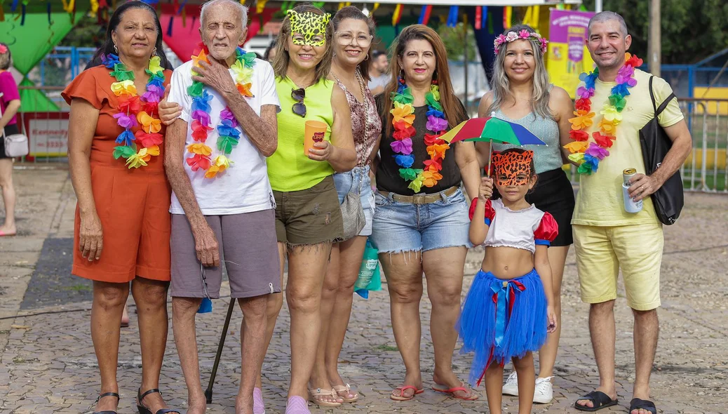 Familiares curtindo o carnaval