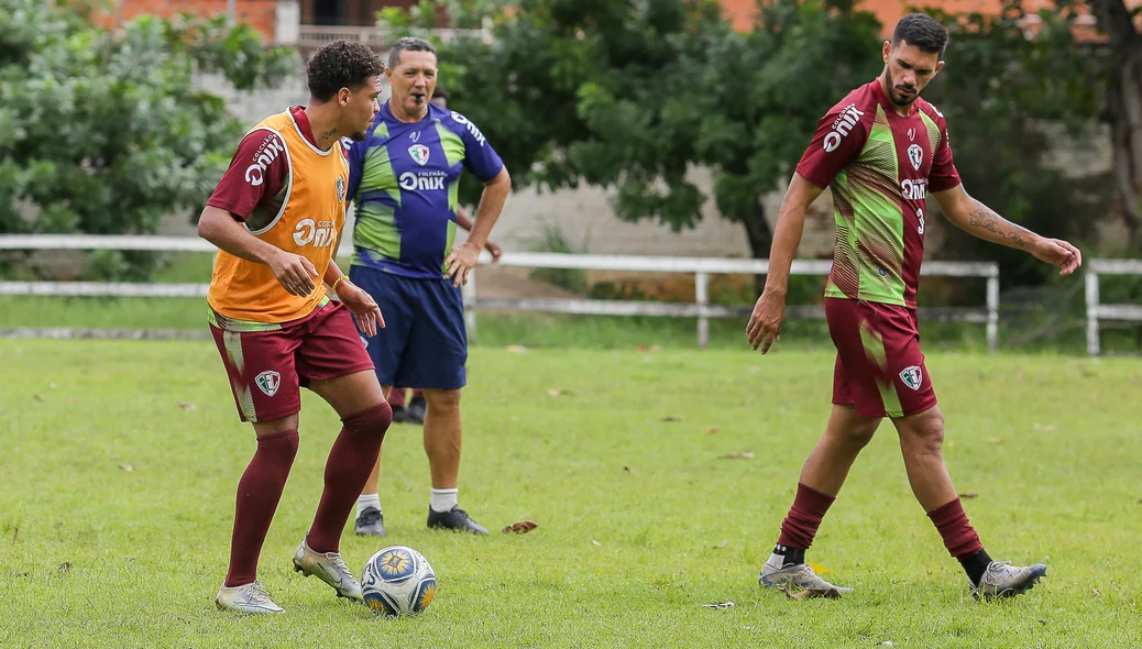 Fluminense-PI faz ultimo treino para a partida contra o Campinense