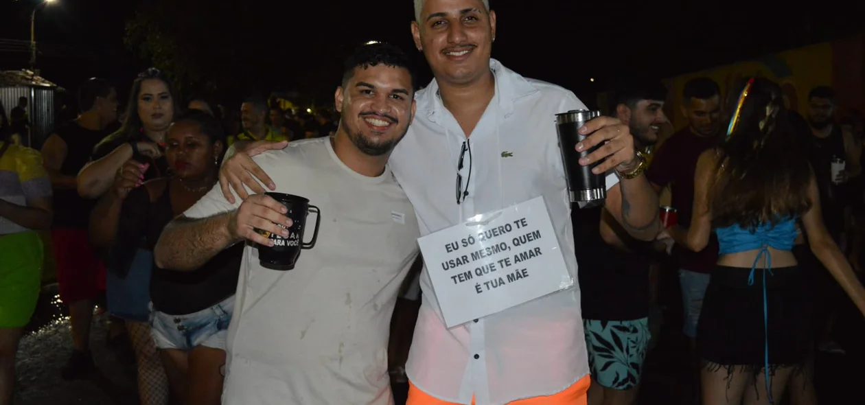 Foliões animados