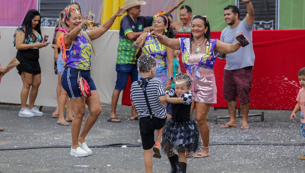 Foliões