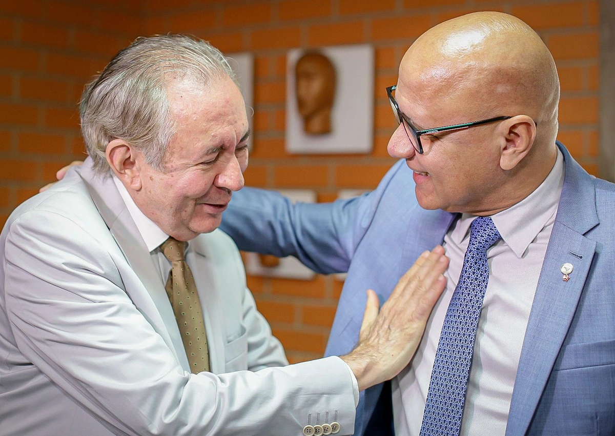 Franzé Silva recebe Secretário João Henrique