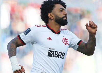 Gabigol marca o primeiro gol da partida