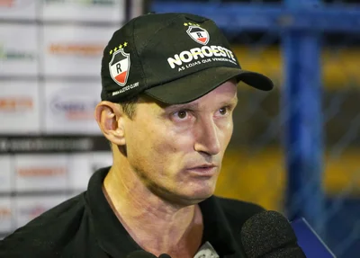 Gerson Gusmão, técnico do River