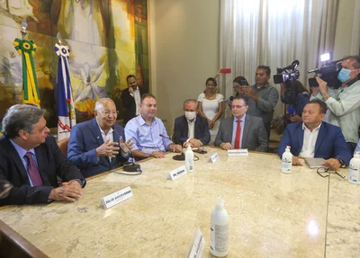 Jeová Alencar toma posse