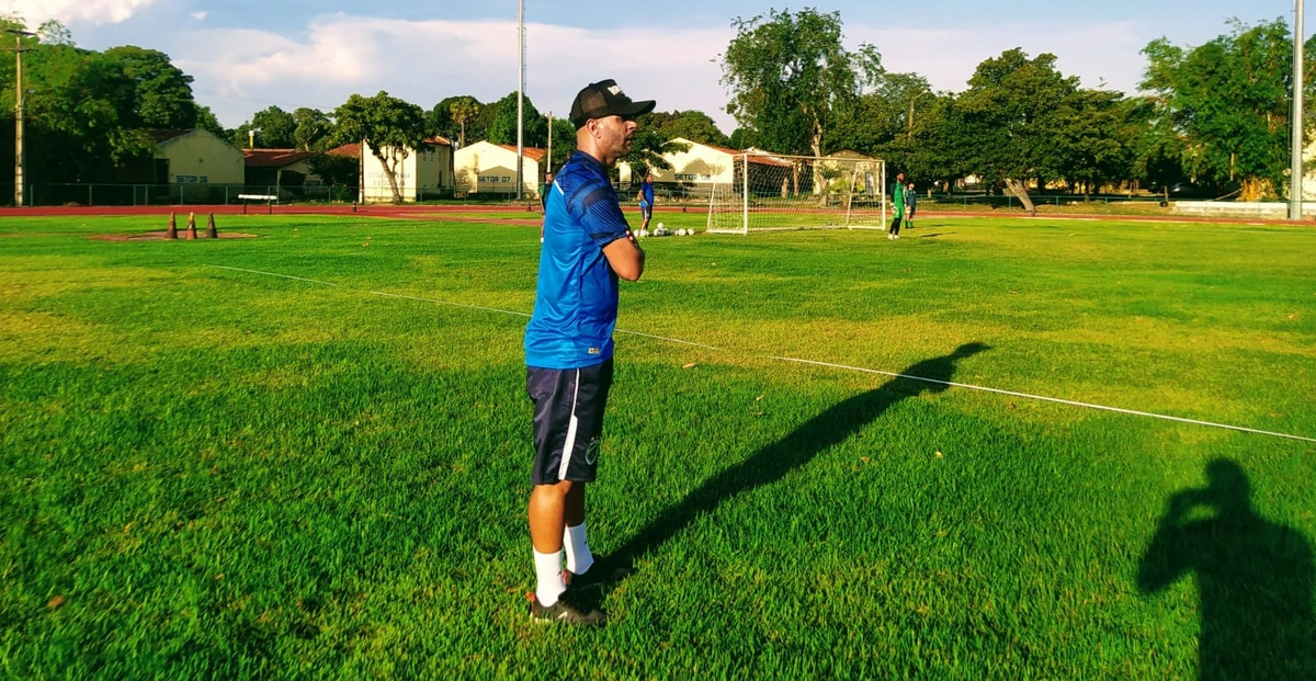 Jerson Testoni comando primeiro treino no Altos