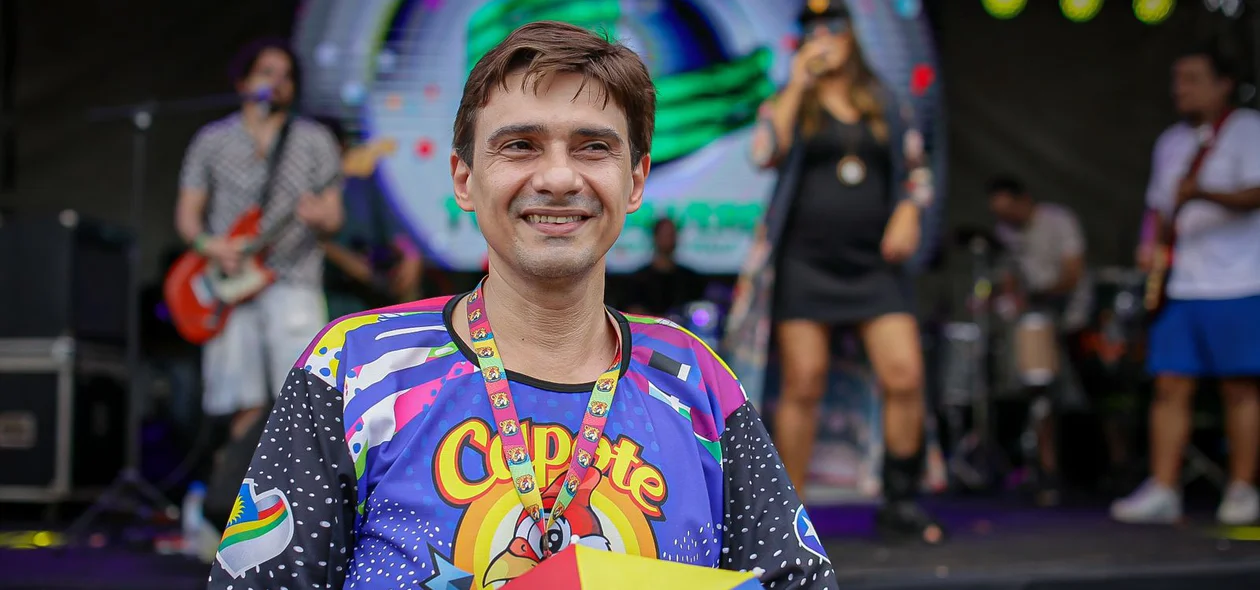 João Furtado celebra os 20 anos do Capote da Madrugada