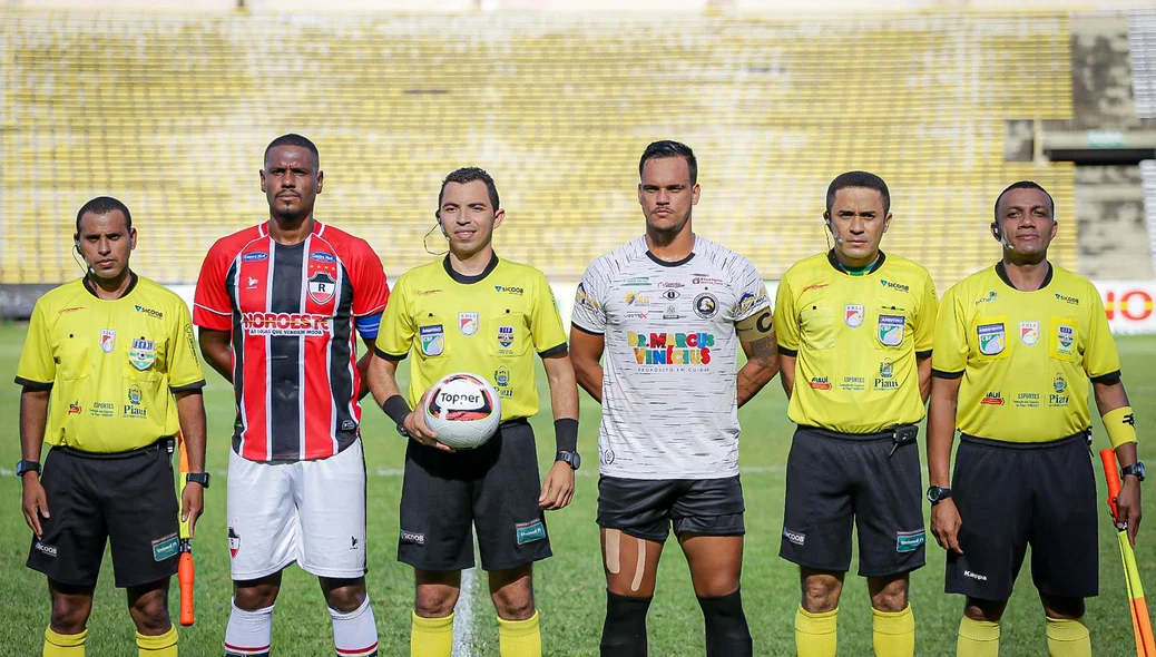 Leandro Amaro, Wellerson e equipe de arbitragem