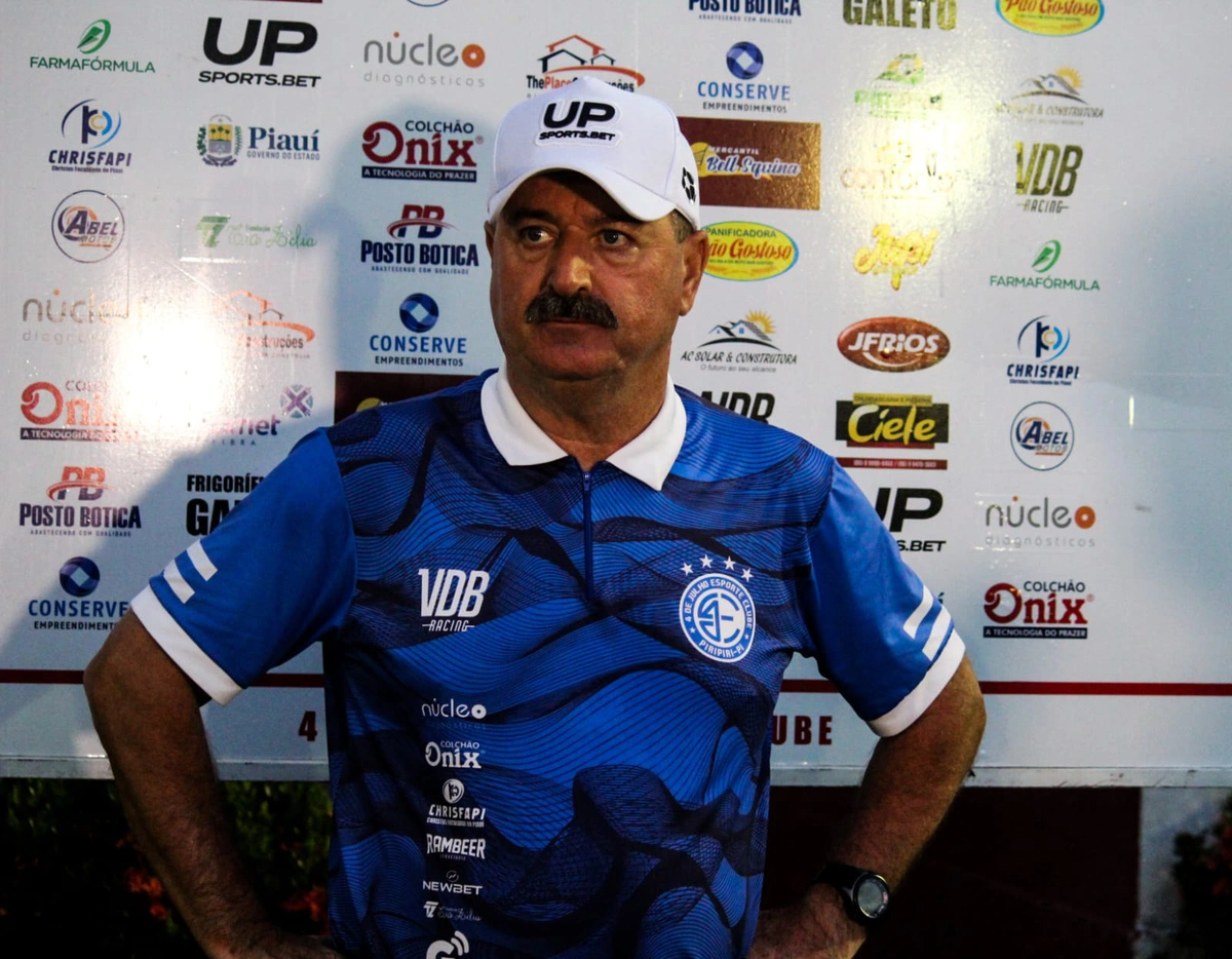 Leandro Campos, ex-técnico do 4 de Julho
