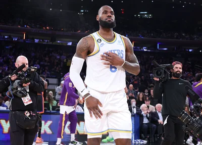 LeBron James se tornou o quarto maior assistente da história da NBA