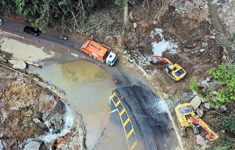 Litoral de São Paulo é atingido por fortes chuvas