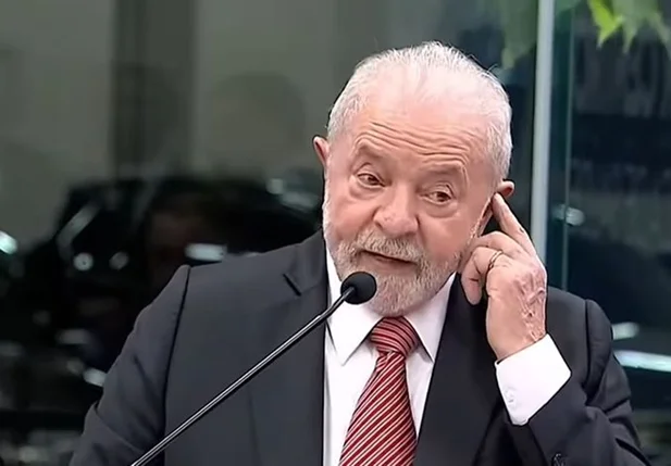Lula em discurso no Rio de Janeiro