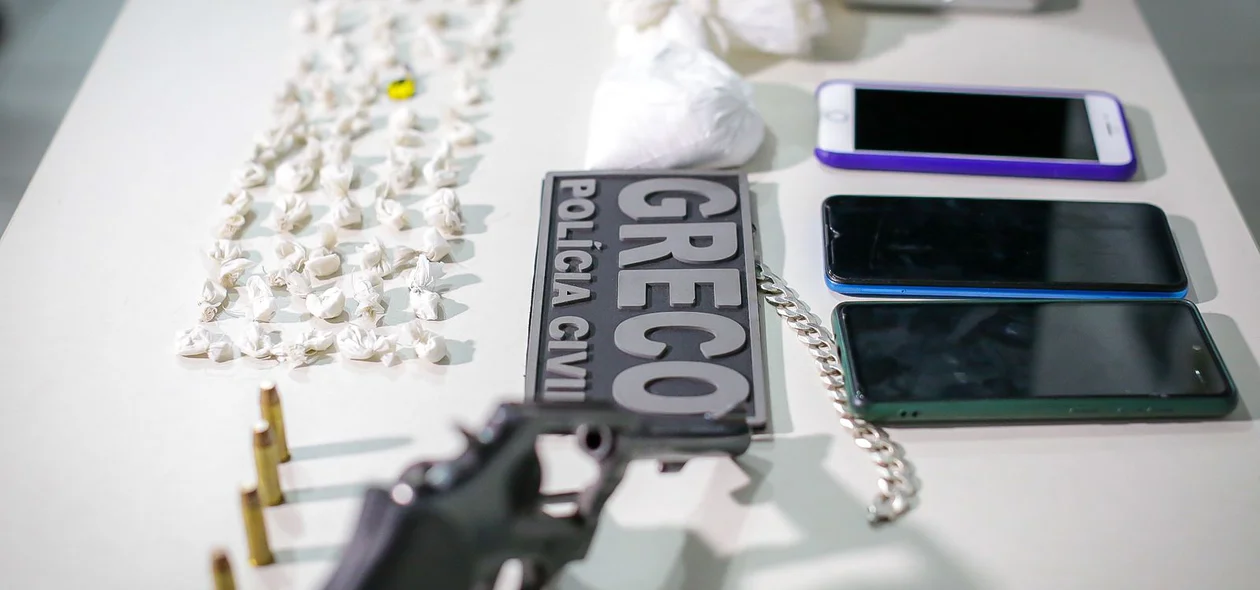 Material apreendido durante operação do Greco