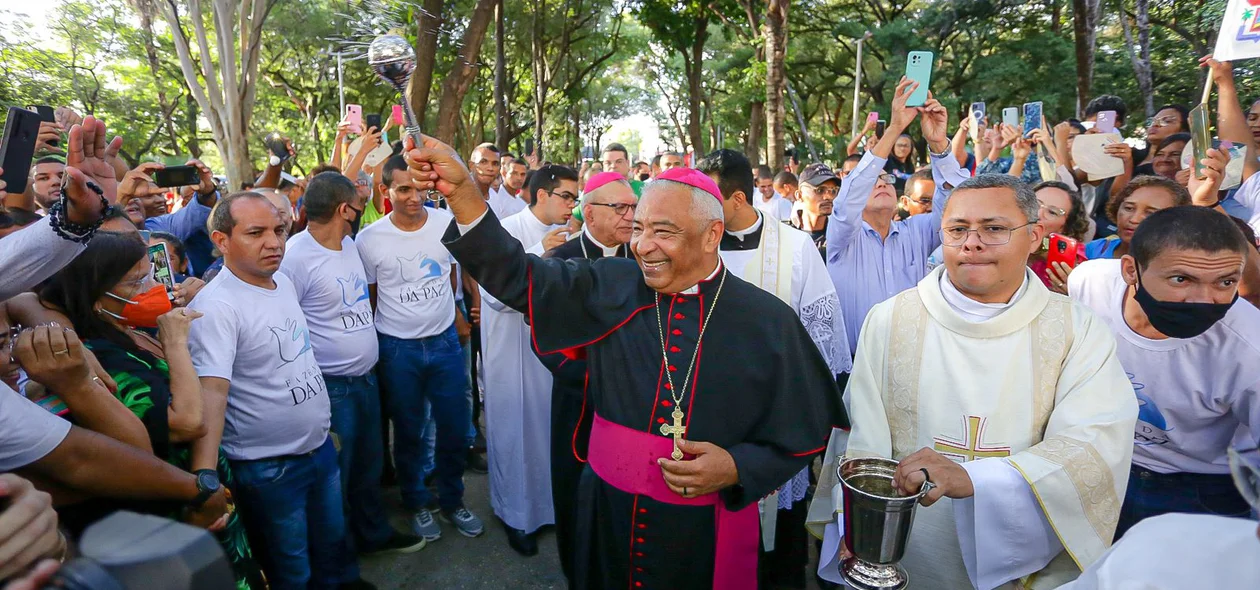 Missa canônica organizada pela Arquidiocese de Teresina