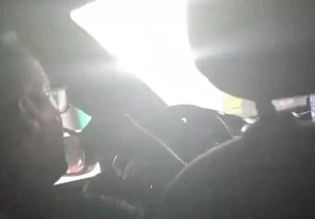 Motorista de aplicativo usa cocaína durante o trajeto e revolta passageira