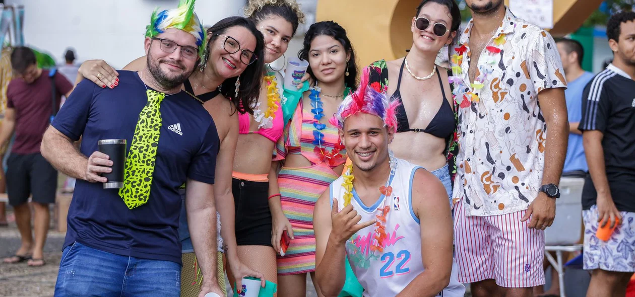 Muita gente bonita no bloco