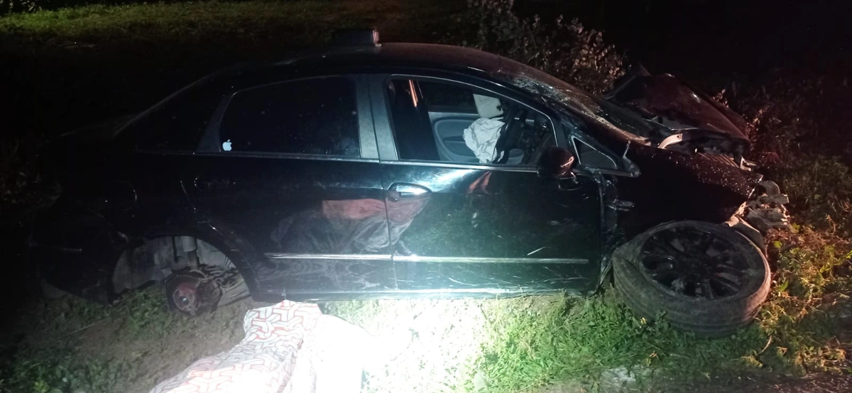 O automóvel trafegava em direção à Oeiras em alta velocidade