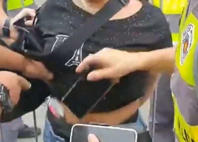 Os aparelhos foram encontrados dentro da calça da mulher