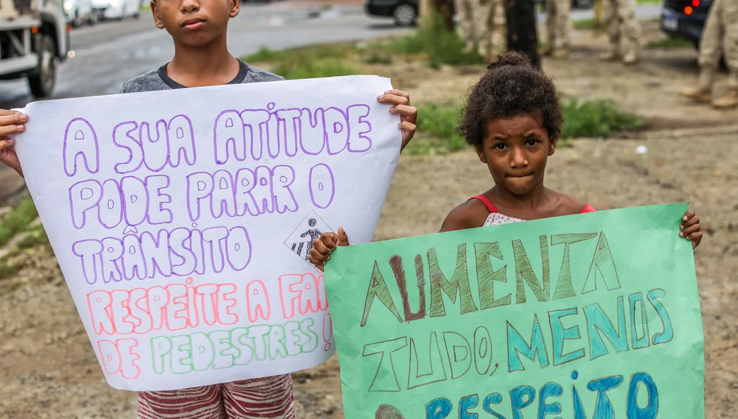 Os moradores pedem faixas de pedestres