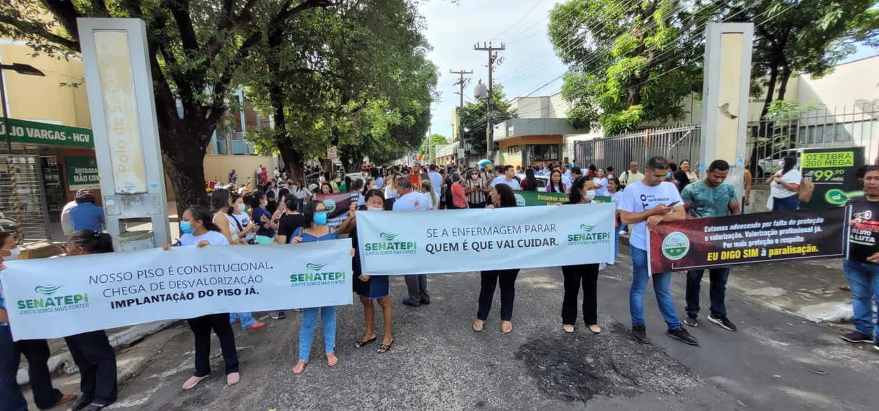 Pela falta do piso, alguns profissionais recebem menos que um salário mínimo