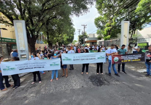 Pela falta do piso, alguns profissionais recebem menos que um salário mínimo