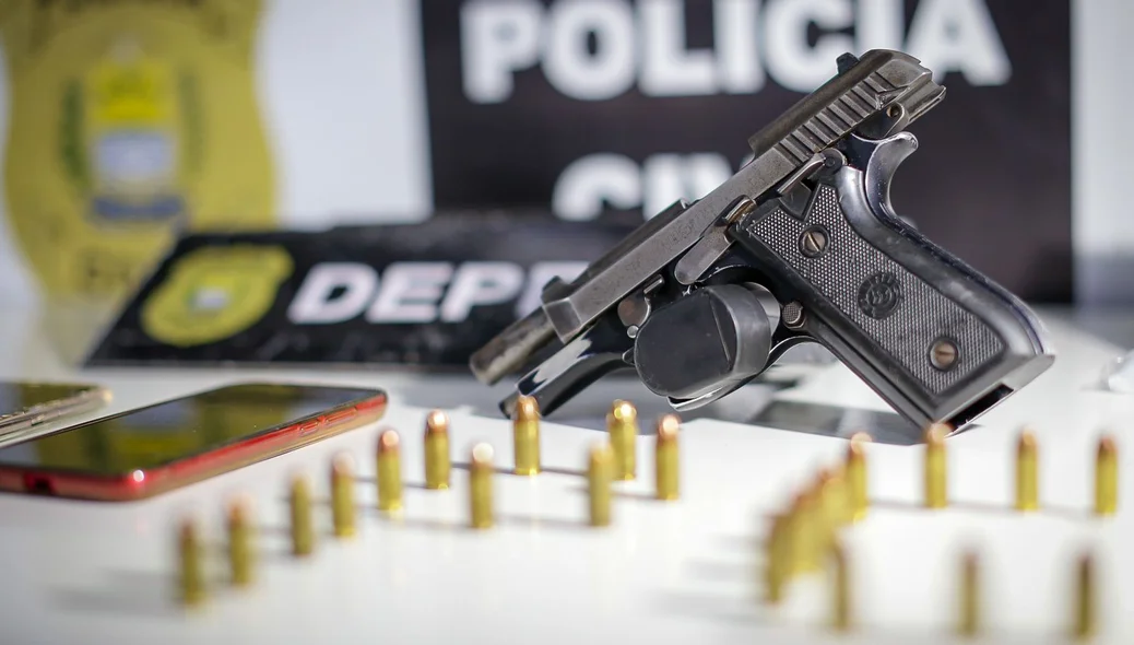 Pistola com a numeração raspada apreendida durante operação