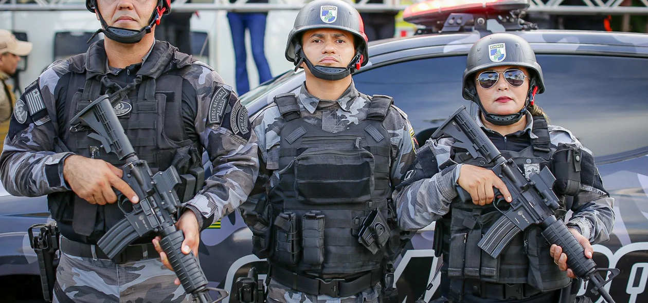 Policiais do Departamento Geral de Operação da PM-PI