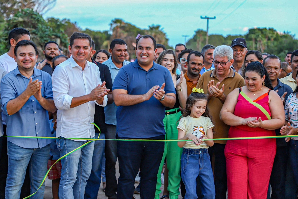 Prefeito Hilton Gomes e Georgiano inauguram estrada em Jatobá do Piauí
