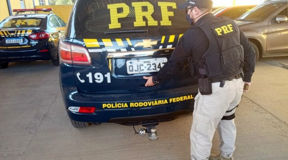 PRF apreende mais de R$ 85 mil com membros do Comando Vermelho em Parnaíba