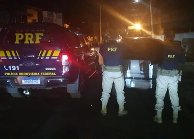 PRF em Picos apreende carro roubado