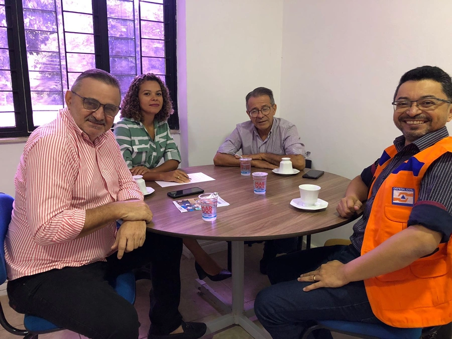 Representantes da Secretaria de Estado da Defesa Civil (Sedec) e da Defesa Civil Municipal de Teresina (Semdef)