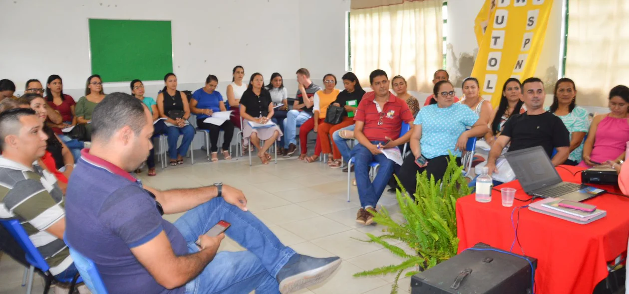 Reunião com as coordenações de Ensino