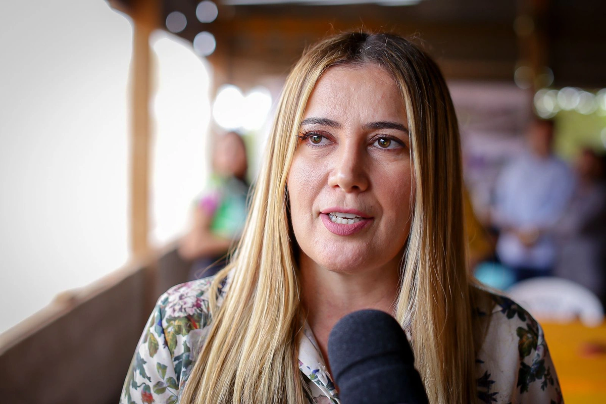Secretária Karla Berger