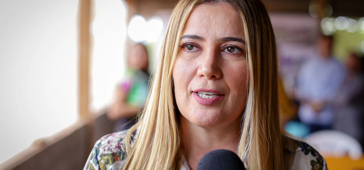 Secretária Karla Berger
