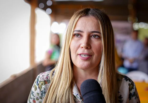 Secretária Karla Berger