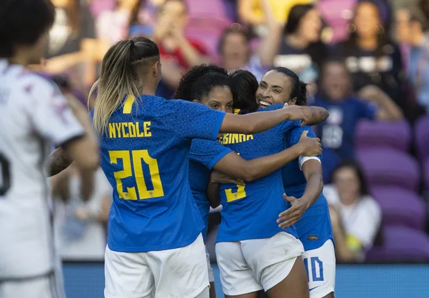 Seleção Brasileira vai em busca de segunda vitória na SheBelives Cup