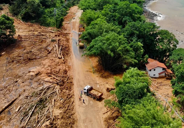 Situação da região atingida no litoral de São Paulo