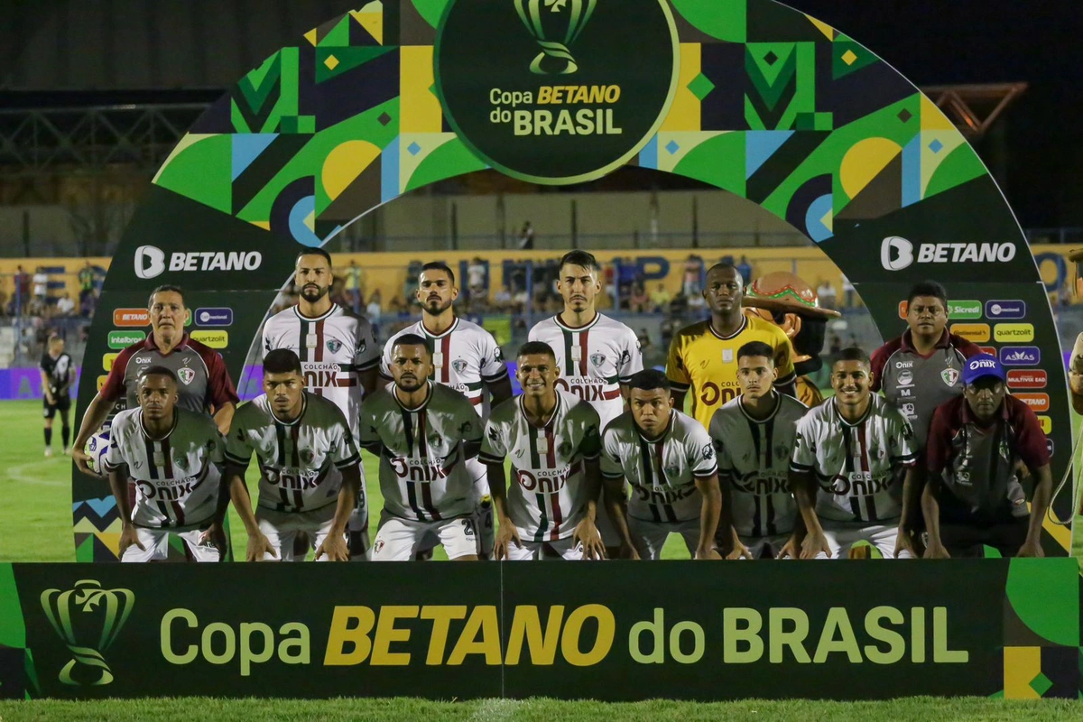 Time do Fluminense-PI na partida contra a Ponte Preta