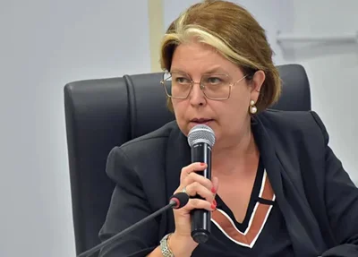 Vereadora do PT é cassada por ter denunciado suposto gesto nazista