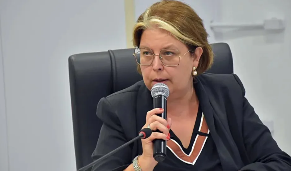 Vereadora do PT é cassada por ter denunciado suposto gesto nazista