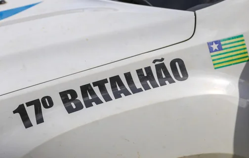 Viatura do 17° Batalhão da Polícia Militar