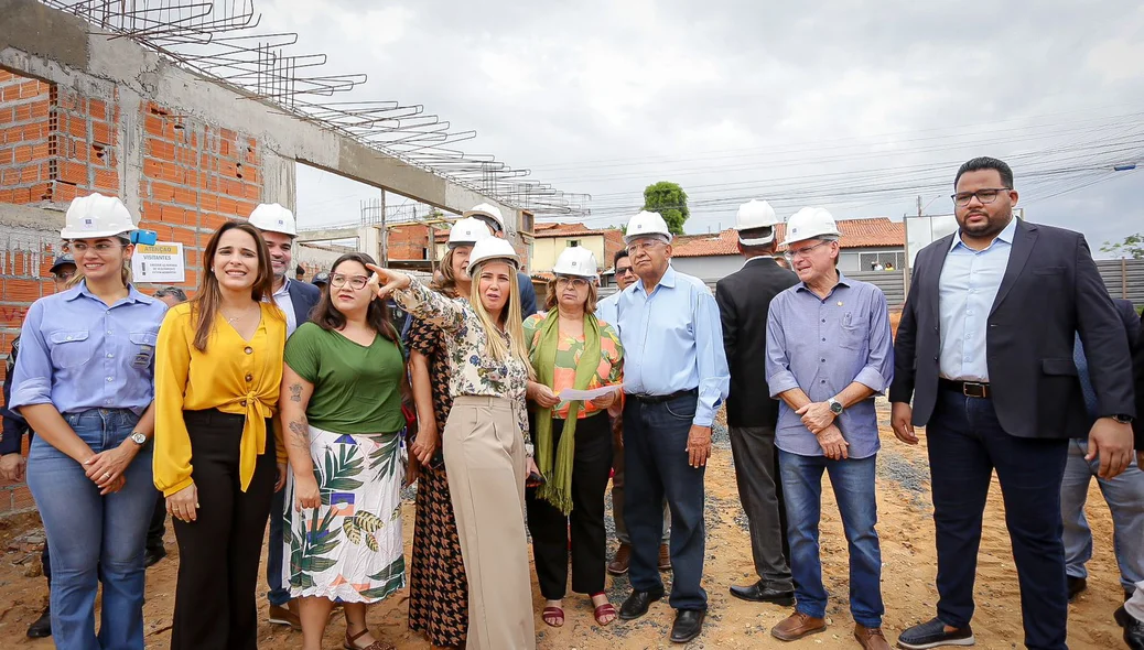Vistoria as obras da Casa da Mulher Brasileira na Capital