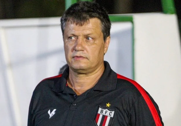 Adilson Batista, técnico do Botafogo-SP