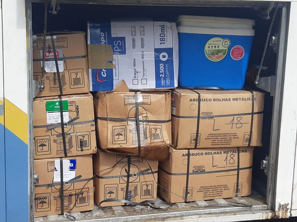 Animais foram encontrados em caixas no bagageiro de ônibus que ia para Brasília